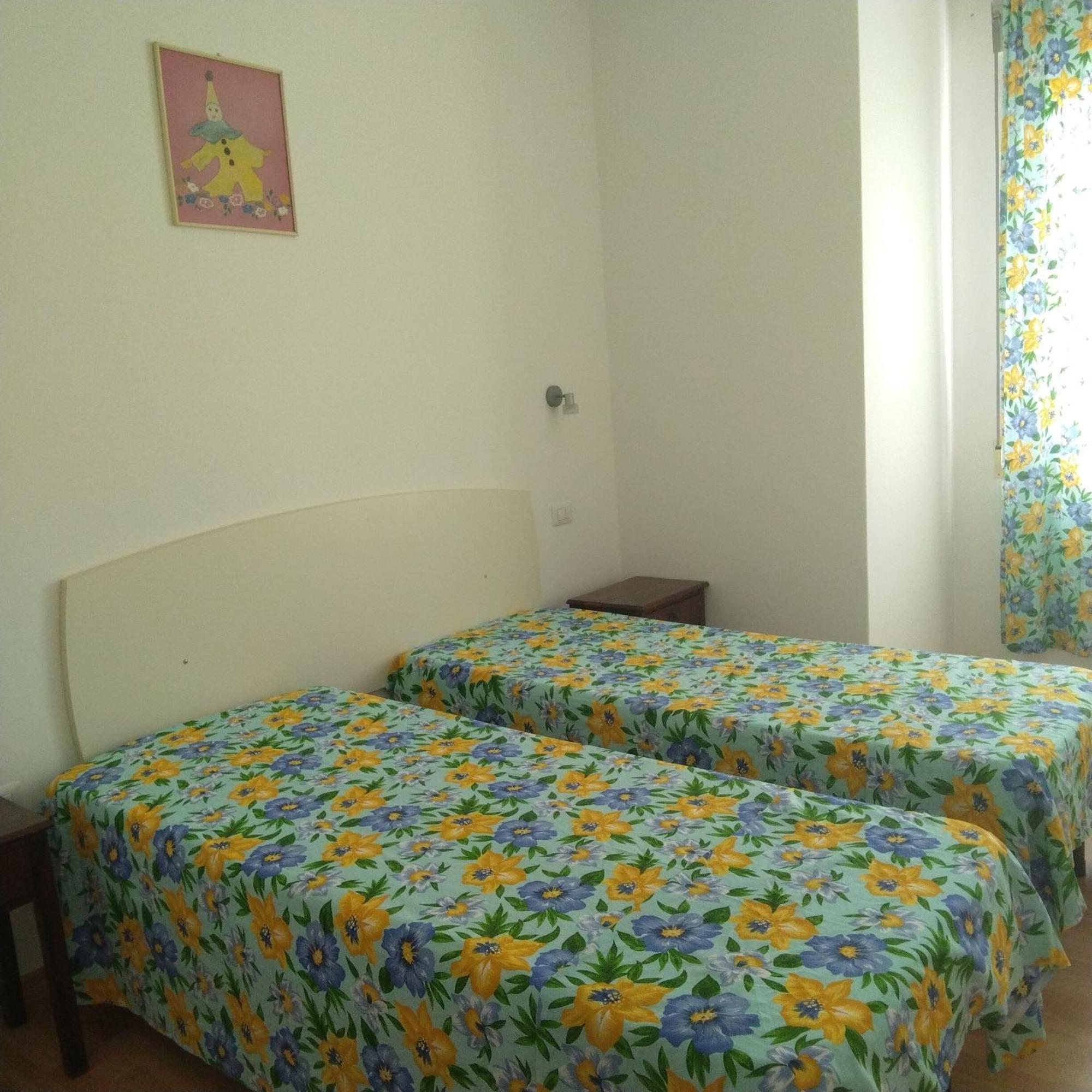 Portoghesi Apt Àrbatax Esterno foto
